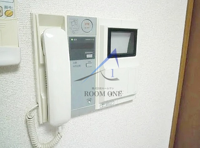 ロアール御茶ノ水順天堂大学前のセキュリティ|モニター付きインターホンです。