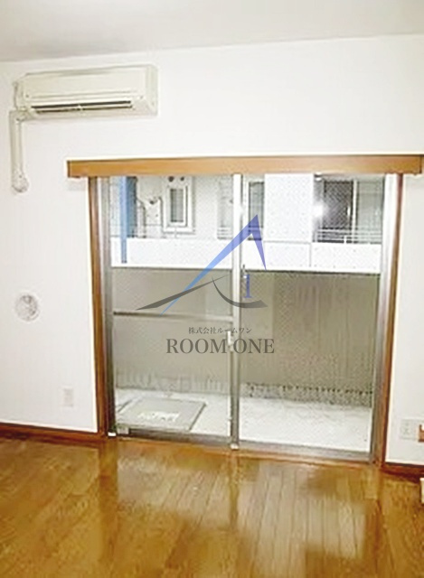 ロアール御茶ノ水順天堂大学前の居間・リビング|洋室のお部屋です。