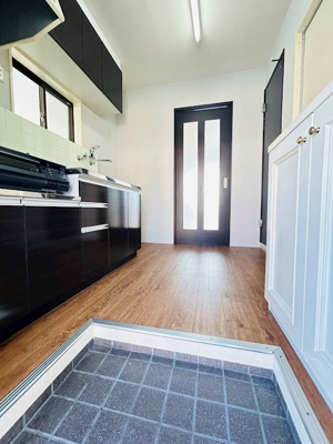 【玄関】 | ピュア西新D棟