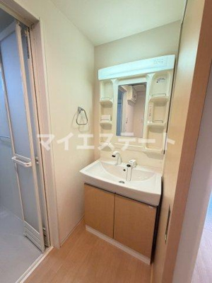 【独立洗面台】 | ピュアリー | 別部屋写真使用