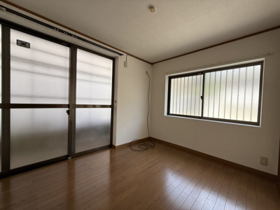 【居間・リビング】 | 灘区上野通4丁目貸家 | 使いやすいリビングです