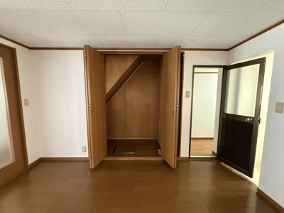 【収納】 | 灘区上野通4丁目貸家 | ダイニングの収納