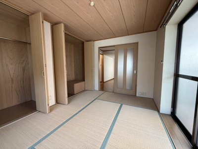 【和室】 | 灘区上野通4丁目貸家 | 収納豊富