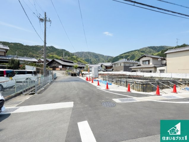 京都市山科区小山西御所町　第1期　新築一戸建ての前面道路含む現地写真|周辺は落ち着いた街並みの住宅地！子育てがしやすい住環境です！まだ未完成ですが、現地でしかわからない事もございます。是非一度ご覧ください。