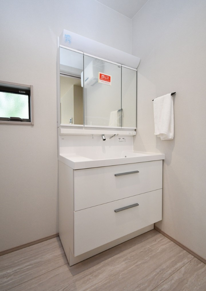 生石町建売②　新築戸建の独立洗面台