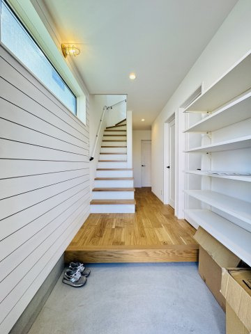 California Breeze — 辻堂東海岸の家の居間・リビング