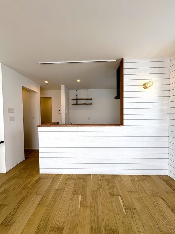 California Breeze — 辻堂東海岸の家の居間・リビング