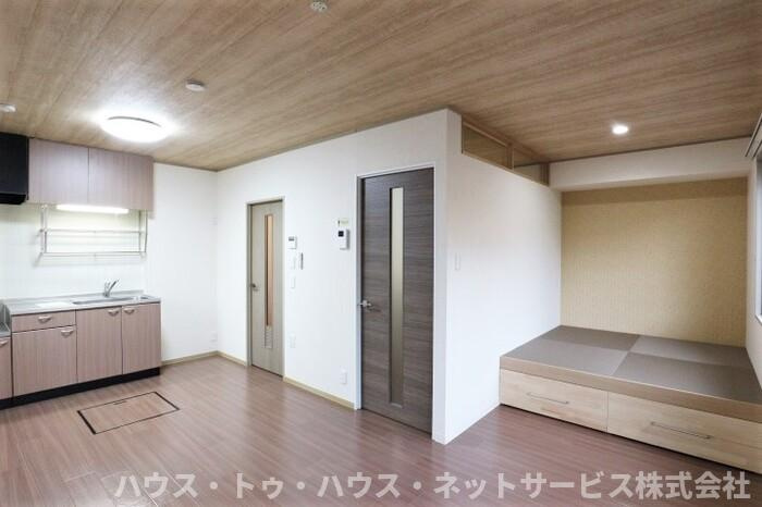 ピュアタウン南逆井　Ｃの居間・リビング