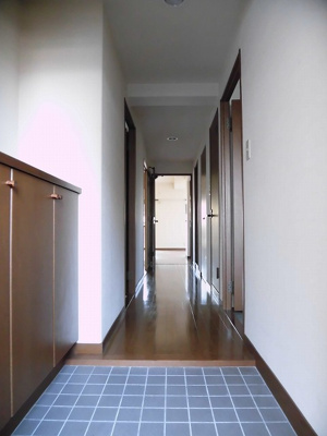 【玄関】 | サーパス西津田II