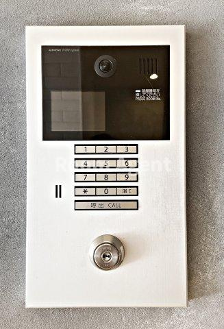 レジデンス東別院スクエアのエントランス