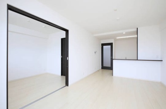 熊本市中央区水前寺３丁目の賃貸マンションの居間・リビング