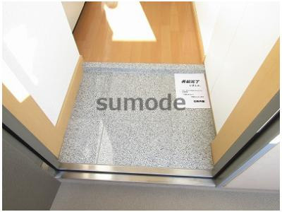 エスト茨木の玄関