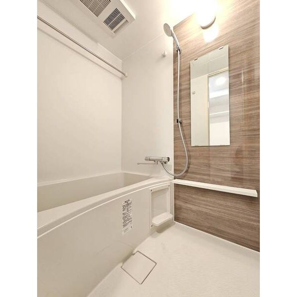 ディアレイシャス東別院Ⅳの浴室