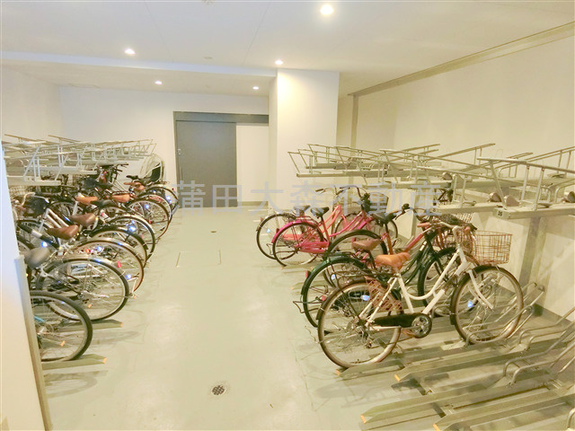 ステージグランデ多摩川のその他共用部分|屋根付きの駐輪場