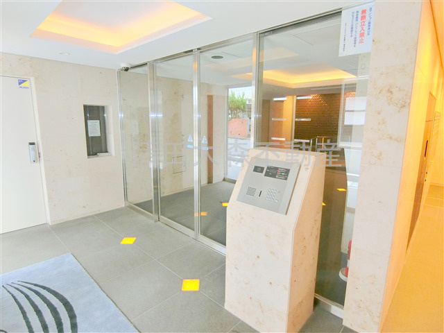 ステージグランデ多摩川のエントランス