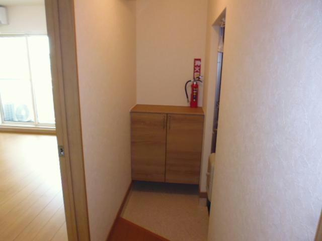 ハピネス132の玄関