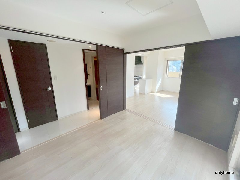 カスタリアタワー肥後橋　仲介手数料無料の洋室