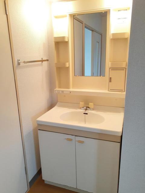 パークサイドヒルの独立洗面台