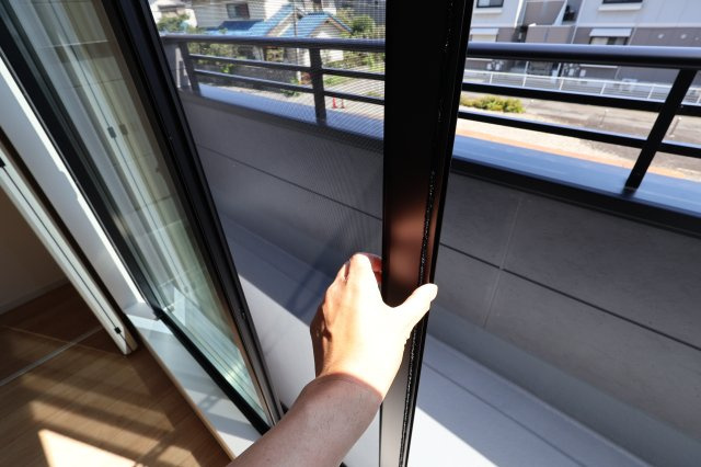 《仲介手数料無料》西区宮前町1708-6新築一戸建てフィットエーのバルコニー|網戸付き