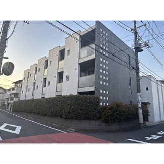 【外観】 | 鉄筋コンクリート造のがっちりとした建物。