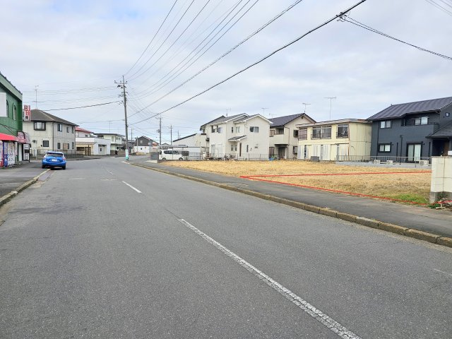 筑西市玉戸土地（大田郷駅前）の前面道路含む現地写真