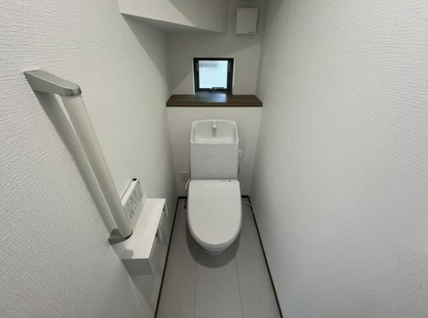箕面市粟生外院４丁目　新築戸建のトイレ