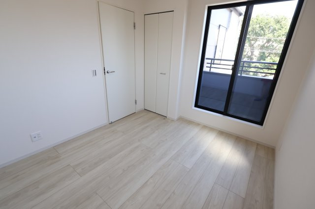 《仲介手数料無料》西区宮前町1708-6新築一戸建てフィットエーの洋室