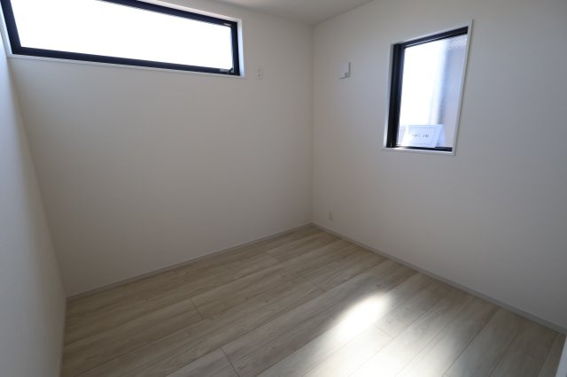《仲介手数料無料》西区宮前町1708-6新築一戸建てフィットエーの洋室
