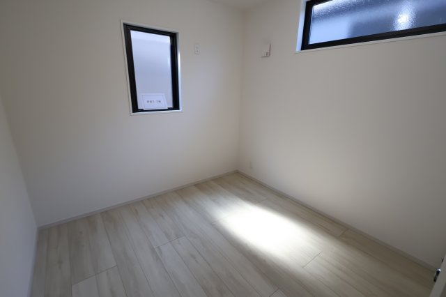 《仲介手数料無料》西区宮前町1708-6新築一戸建てフィットエーの洋室
