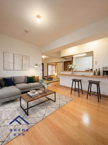 サングレート春日の居間・リビング