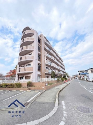 サングレート春日の外観