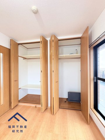 サングレート春日の収納