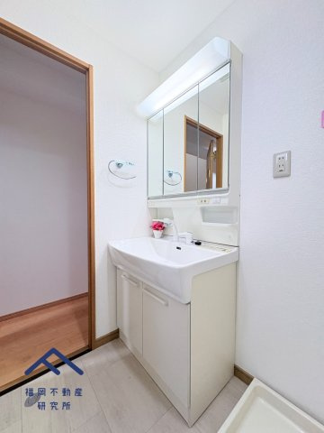 サングレート春日の独立洗面台