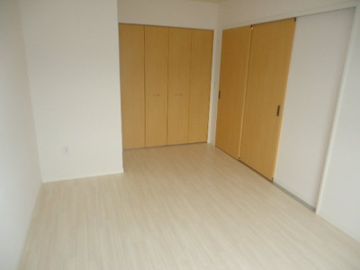 【内装】 | メルローズ | 洋室