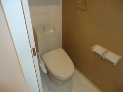 【トイレ】 | ヴィラ田中A | シャワー付トイレ