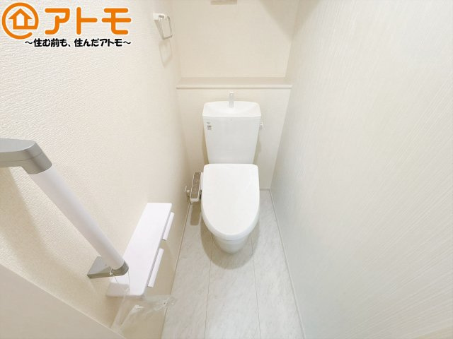 【トイレ】 | 葵区瀬名川3丁目　新築戸建　全1棟 | 年代を問わず使いやすい洗浄機能付きのトイレ♪肌への負担をも減らせるのでお子様の敏感なお肌も安心！