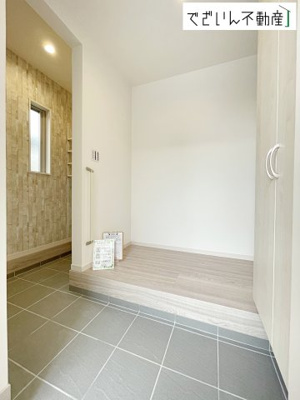 【玄関】 | ワイウッドコート寄居町第4期　新築住宅 | ≪1号棟≫
現地(2026年2月撮影)