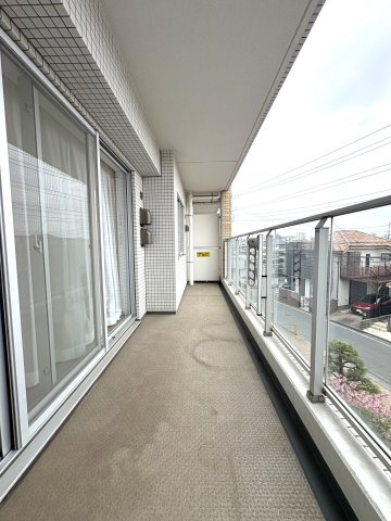 THE KUGENUMA CLASSIC — 本鵠沼徒歩5分のバルコニー