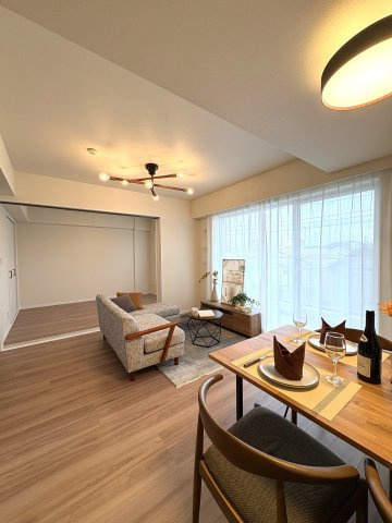 THE KUGENUMA CLASSIC — 本鵠沼徒歩5分の居間・リビング