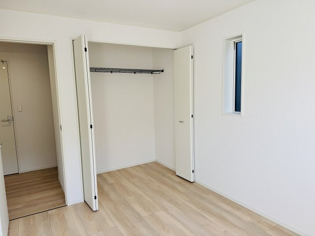 八王子市　泉町　新築一戸建て　２５期の収納|～収納力の高いクローゼット完備～