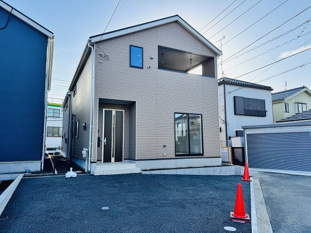 八王子市　泉町　新築一戸建て　２５期の外観|～太陽光パネル標準搭載　全棟2台駐車可能　小中学校通いやすい立地～