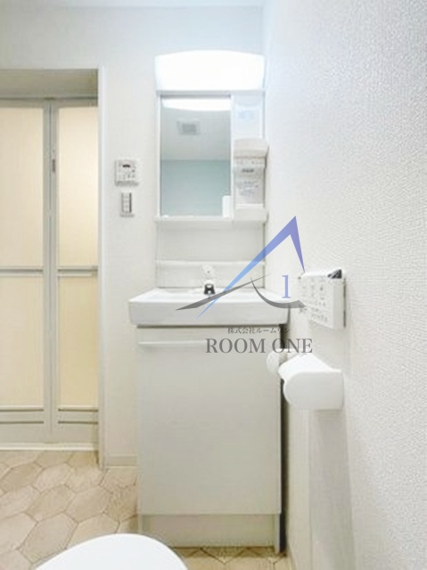 CASA　SERENAの洗面所|洗面台です。