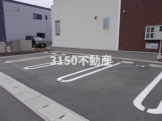コンフォート下奈良　Ⅰの駐車場