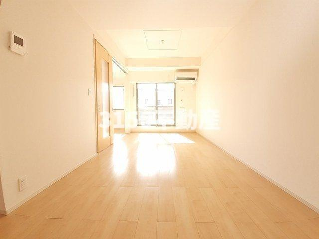 コンフォート下奈良　Ⅰの居間・リビング