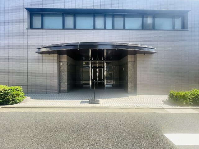 千石ホームズのエントランス
