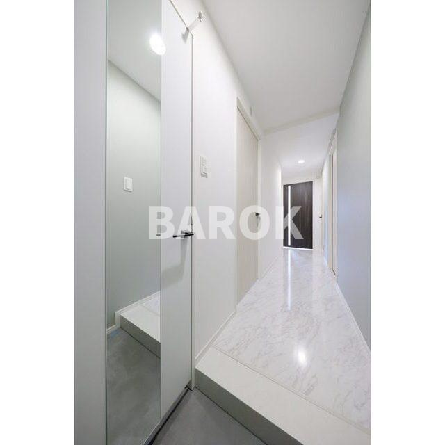 福岡市西区姪の浜５丁目の賃貸マンションの玄関