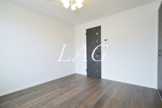 【居間・リビング】 | アザーレ・バモス読売ランド前 | 洋室のお部屋です。