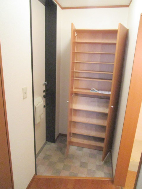 カーサ・クローカスの玄関|★玄関シューズボックスあり★