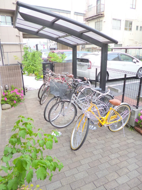 カーサ・クローカスのその他共用部分|★屋根付き駐輪場★