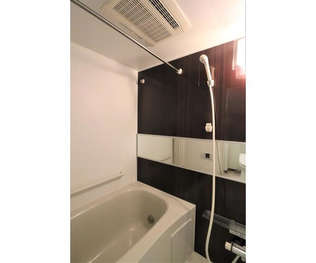 三鷹市下連雀３丁目の賃貸マンションの浴室